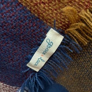 Grace & lace shawl/wrap